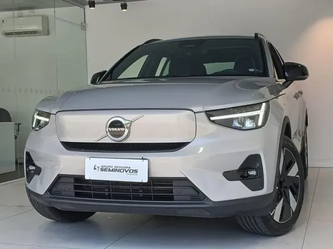 Volvo XC40 Recharge Plus (elétrico) 2024