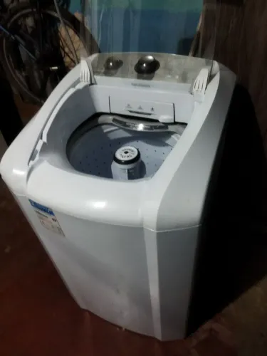 Vendo uma linda máquina de lavar Colormaq 12 kl