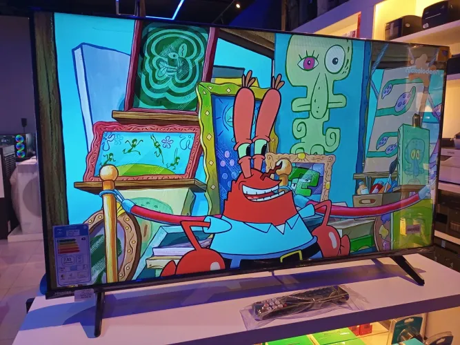 TV SMART HISENSE 40 POL - NOVA