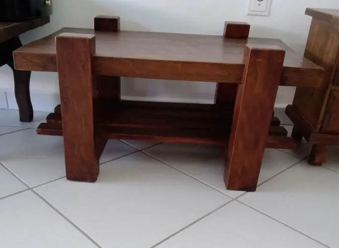 Mesa de centro madeira maciça