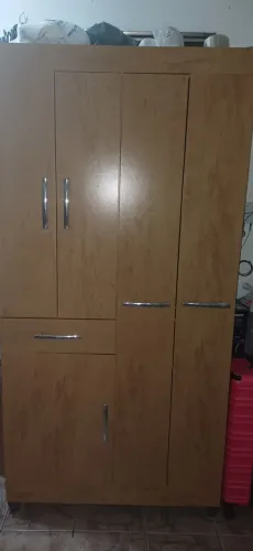 Cama , armário, guarda roupa , fogão e duas camas