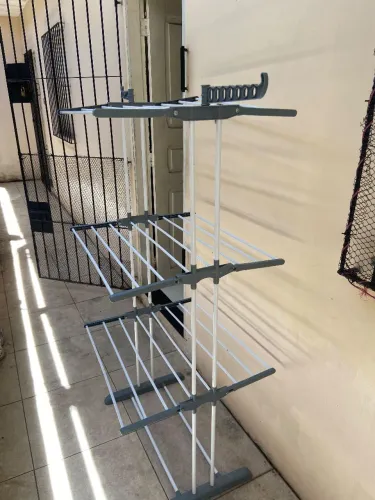 Varal de Chão Dobrável de 3 Andares - Cinza e Branco (usado)