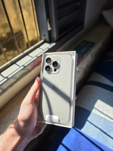 iPhone 16 Pro Titânio Natural 128GB