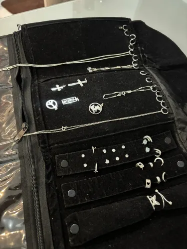 Basta mostruário com pratas 925