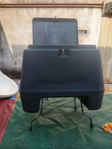 Vende se baú para entregador 
