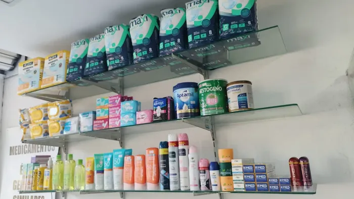 Vende-se prateleiras de vidro