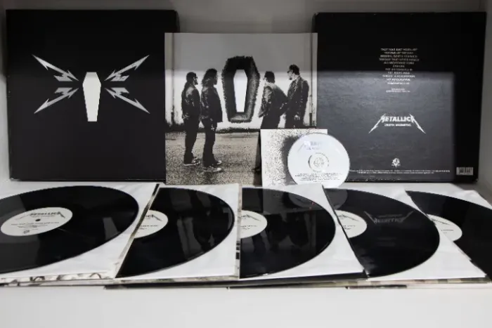 Vinil Metallica Death Magnetic com CD - 5 Discos - 45 RPM - 180 g - Importado EUA