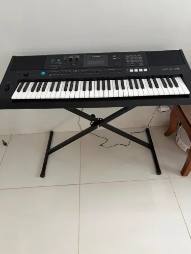 Teclado Yamaha PSR-E473