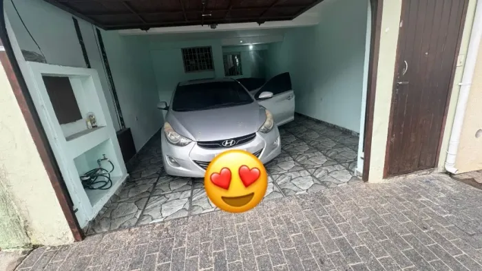 Hyundai Elantra GLS 1.8 16V Aut. 2012
