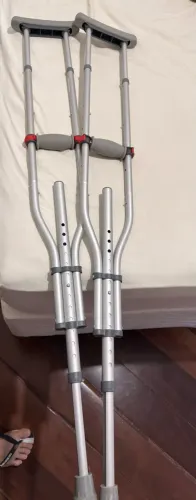 Par de muletas Mercur