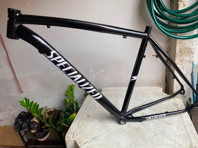 Vende-se quadro MTB tamanho 21