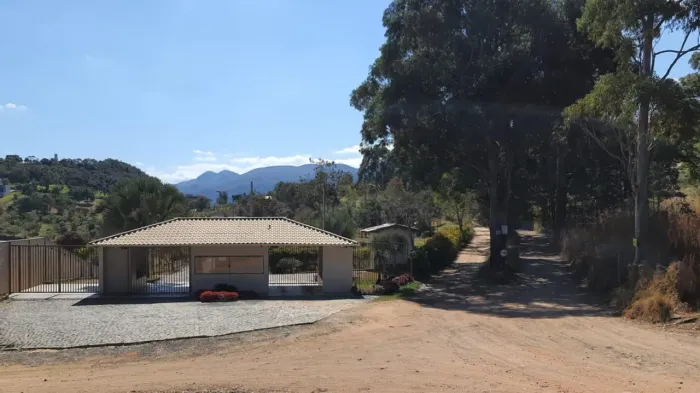 Imóvel para venda possui 1375 metros quadrados em Vieira De Cima - Moeda - MG