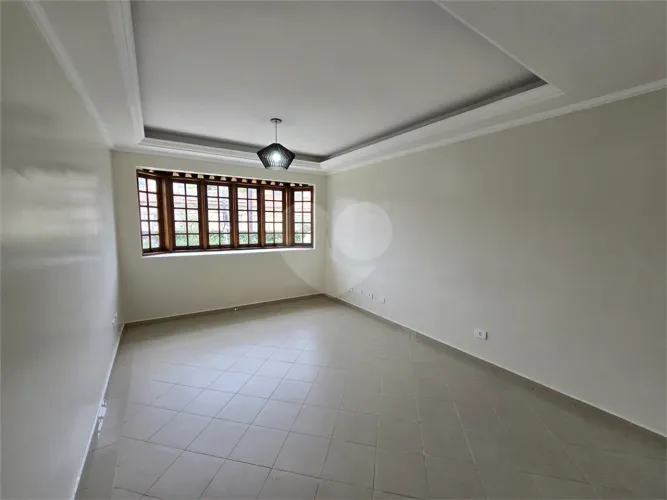 Casa à venda com 3 quartos, sendo 1 suíte, em Vila São Francisco, São Paulo - SP