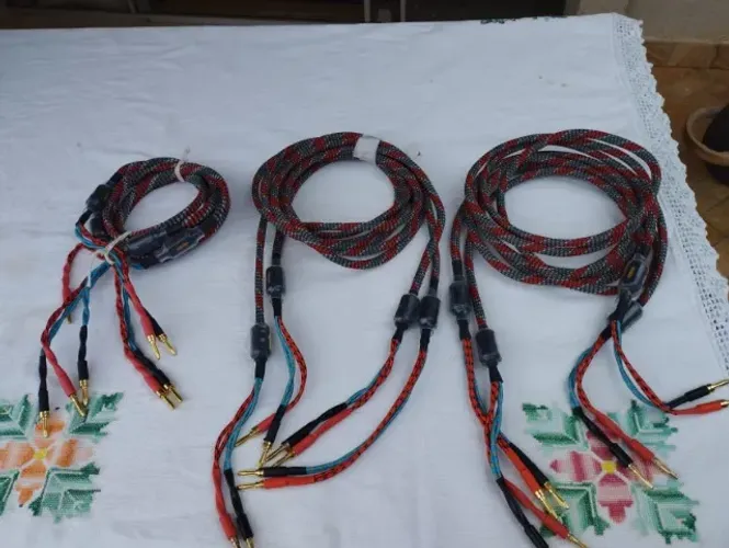 CABOS PARA CAIXAS DE SOM