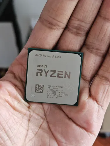 AMD Ryzen 5 5600