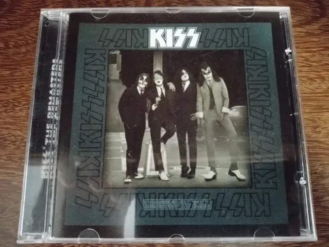 cd kiss dressed to kill