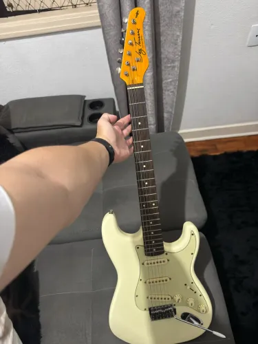 Guitarra Strato Jay Turser Vintage (Leia o Anuncio)