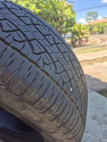Pneus Pirelli Scorpion HT 265/60 R18 - Meia-Vida Magníficos / Excelente Estado