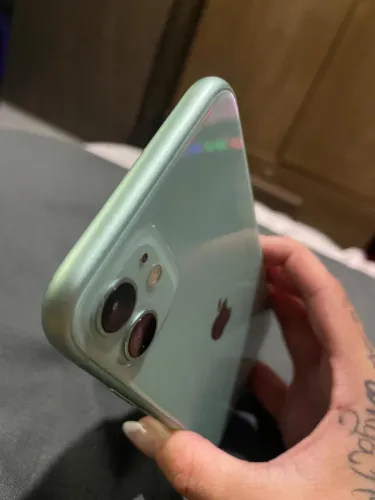 iPhone 11 verde