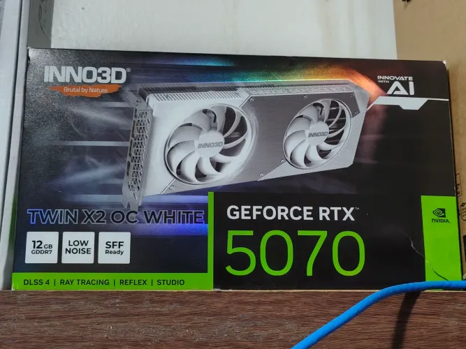 Vendo ou Troco RTX 5070 + PIX por RTX 5080