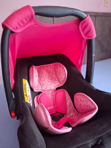 Bebê conforto menina