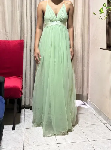 Vestido tamanho S (P) Usado apena uma vez em um casamento. R$70,00