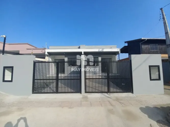 Casa com 02 dormitórios localizada no bairro São Vicente - Itajai/ SC.