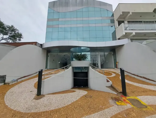 Salão comercial para alugar no bairro Jardim Girassol em Americana/SP