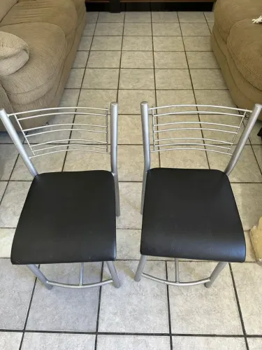 Lindas cadeiras modernas