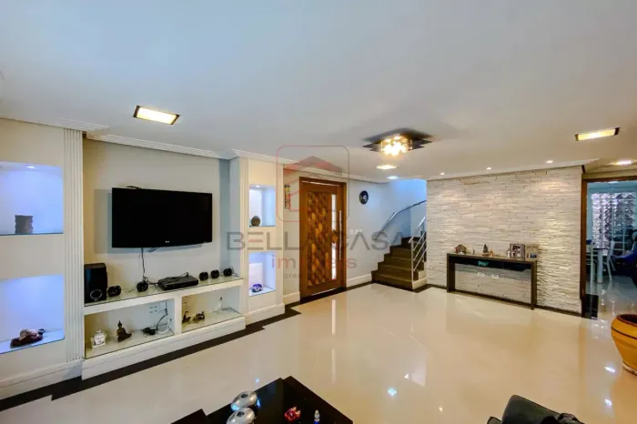 Casa para alugar com 340m², 5 quartos e 5 vagas