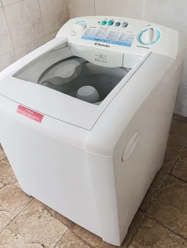 Venda da máquina de lavar roupas Electrolux 11kg