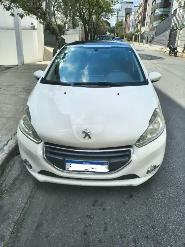 Peugeot 208 Allure 1.5 Flex 8V 5P 2014