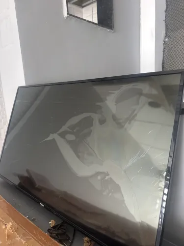 Vende se tv com tela quebrada