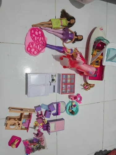 Barbie e brinquedos 