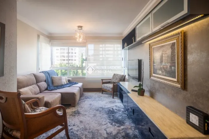 Apartamento mobiliado para alugar com 105 m², 3 quartos em Petrópolis - Porto Alegre - RS
