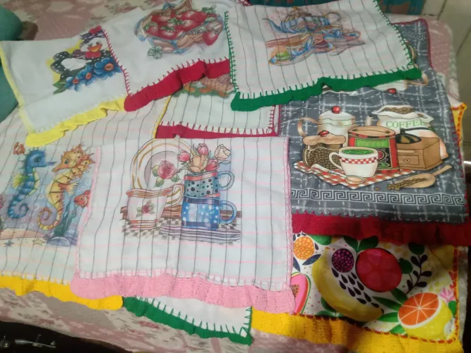 Pano de prato feito crochê artesanalmente