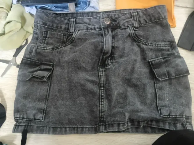 Saia cargo jeans cinza
