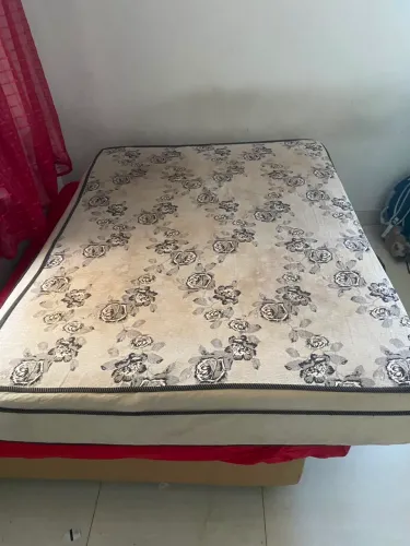 Cama de Casal Queen