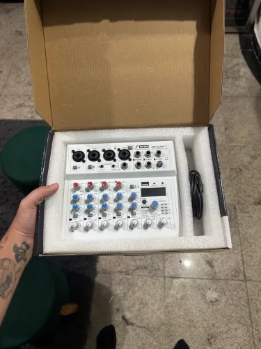 Mesa de Som Arcano ARC-SLIMIX-7 USB - Excelente Estado