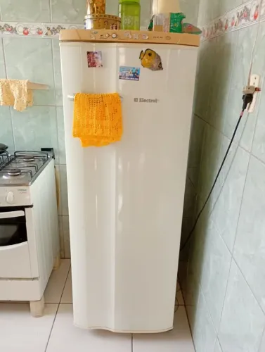 Geladeira electrolux pequena