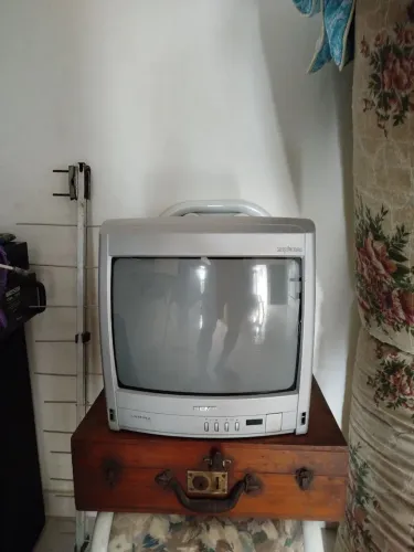 Tv Semp Tubo com suporte antena e cabo