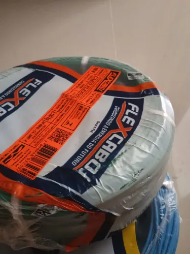Vende duas peças de fio