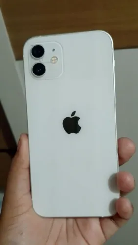 iphone 12 com a bateria 71%