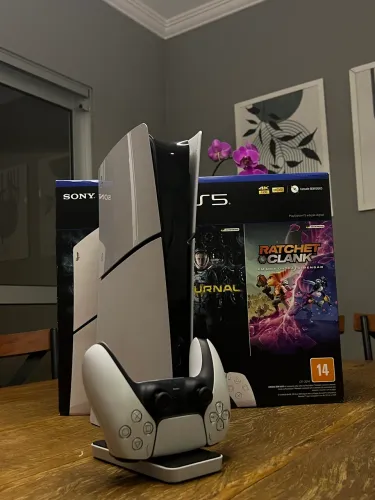PS5 Slim Digital - 1TB | MUITO NOVO