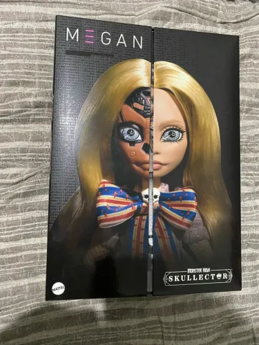 Boneca Skullector Megan