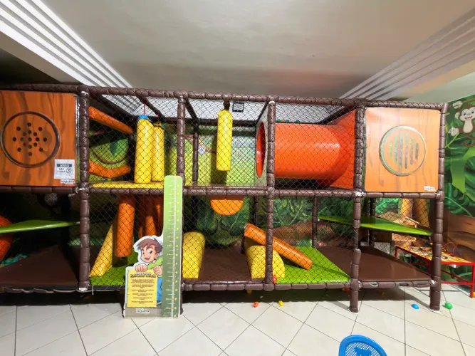 VENDE-SE ÁREA KIDS COMERCIAL COMPLETA