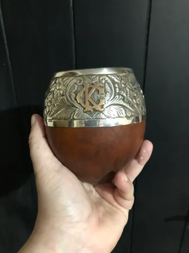 Cuia prata e ouro