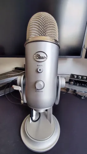 Microfone Condensador Blue Yeti Prata