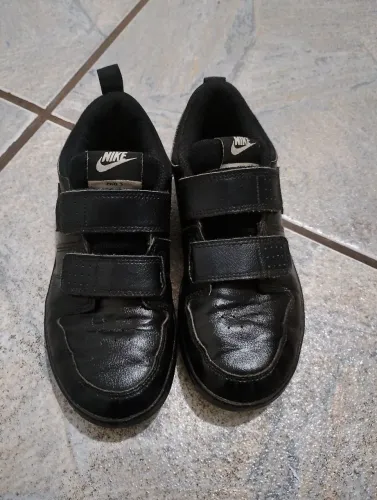 Tênis Nike couro original tamanho 31
