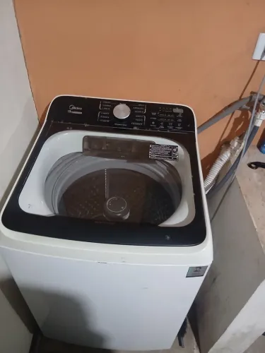Máquina de lavar roupas midea